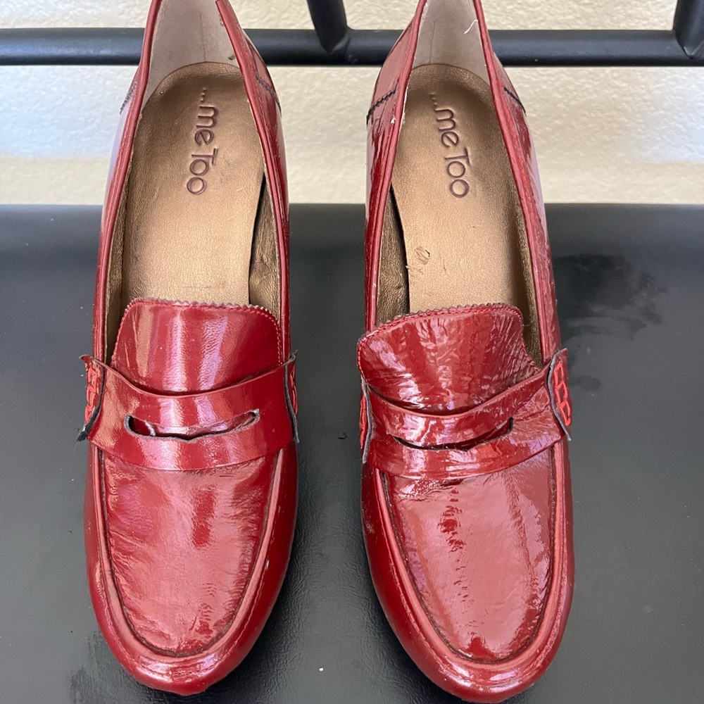 These are perfect heeled loafers for the upcoming holidays!